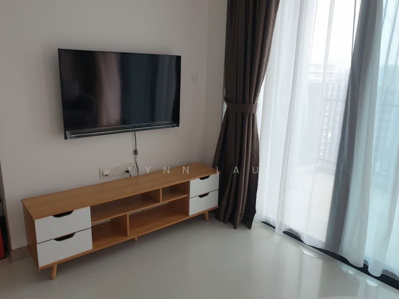 J Gateway, 2 Gateway Drive, 3 Bedrooms, 893 sqft, Condominium For Rent, by Lynn Lau, 21875716 - PropertyGuru.com.sg