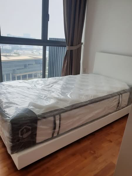 J Gateway, 2 Gateway Drive, 3 Bedrooms, 893 sqft, Condominium For Rent, by Lynn Lau, 21875716 - PropertyGuru.com.sg