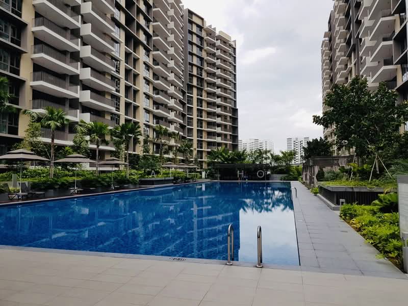 Treasure Crest, 50 Anchorvale Crescent, Room Rental, 100 sqft, Executive Condominium For Rent, by Sally Ho, 21878740 - Lap pool - PropertyGuru.com.sg