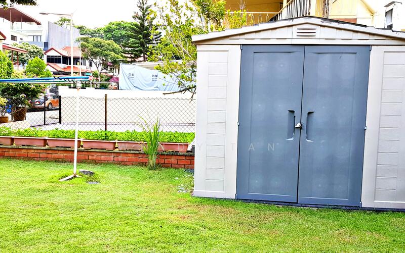 Freehold Jalan Pari Kikis, Jalan Pari Kikis, 4 Bedrooms, 2230 sqft