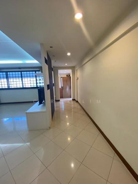 253 Tampines Street 21, 253 Tampines Street 21, Pasir Ris / Tampines, 3 Bedrooms, 1,141 sqft, HDB Flat For Rent, by Carol Lim, 21888872 - Corridor - PropertyGuru.com.sg