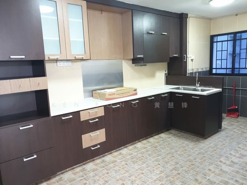 221 Yishun Street 21, 221 Yishun Street 21, 3 Bedrooms, 1,302 sqft, HDB Flat For Rent, by Ken Bong 黄慧锋, 21890838 - PropertyGuru.com.sg
