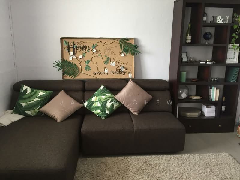 117 Lorong 1 Toa Payoh, 117 Lorong 1 Toa Payoh, 1 Bedroom, 700 sqft, HDB Flat For Rent, by Javier Chew, 21892192 - PropertyGuru.com.sg