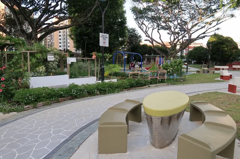 Bedok Terrace. Quiet. Overlooks park with luxuriant trees. Walk to Tanah Merah MRT., Bedok Terrace, 3 Bedrooms, 2,500 sqft, Terraced House For Rent, by Daniel Ho, 21892197 - PropertyGuru.com.sg