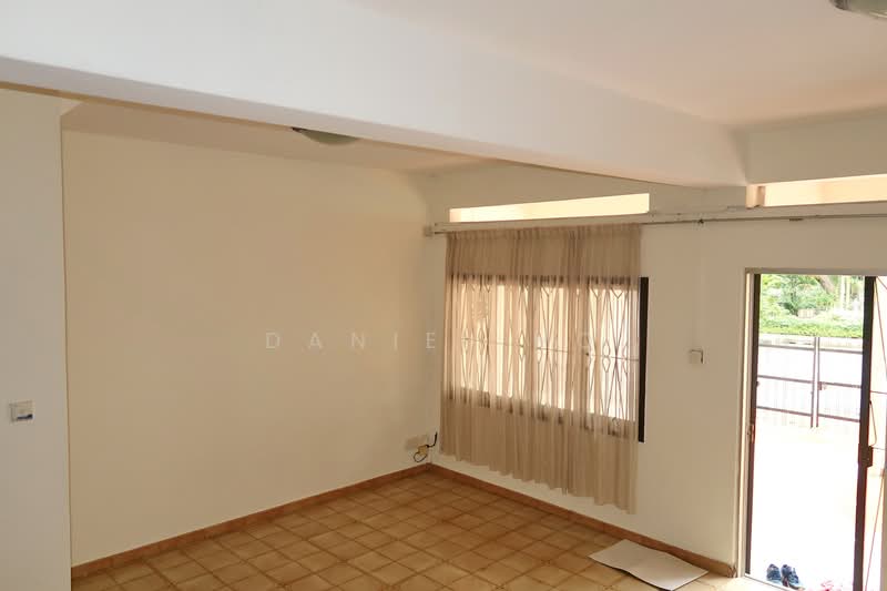 Bedok Terrace. Quiet. Overlooks park with luxuriant trees. Walk to Tanah Merah MRT., Bedok Terrace, 3 Bedrooms, 2,500 sqft, Terraced House For Rent, by Daniel Ho, 21892197 - PropertyGuru.com.sg