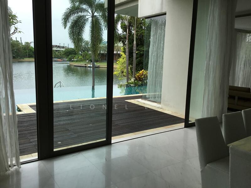 For Sale - Paradise Island