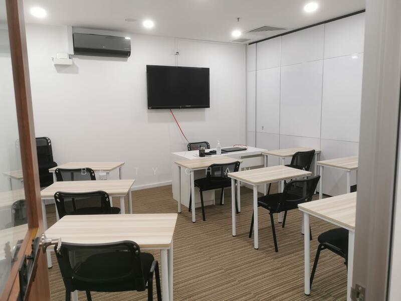 The Arcade, 11 Collyer Quay, 1,050 sqft, Office For Rent, by Betty Chandra, 21892809 - CommercialGuru.com.sg