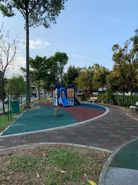 Hua Guan Gardens, , 3 Bedrooms, 2,000 sqft, Semi-Detached House For Rent, by Gillian Heng, 21893179 - PropertyGuru.com.sg