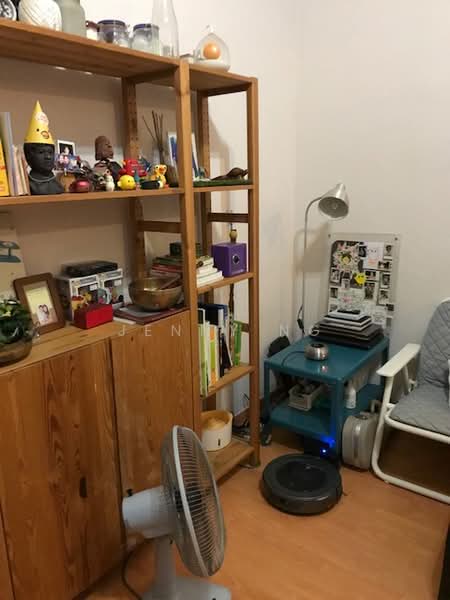 Hoa Nam Building, 27 Foch Road, 1 Bedroom, 500 sqft, Apartment For Rent, by Jenny Ng, 21893519 - PropertyGuru.com.sg
