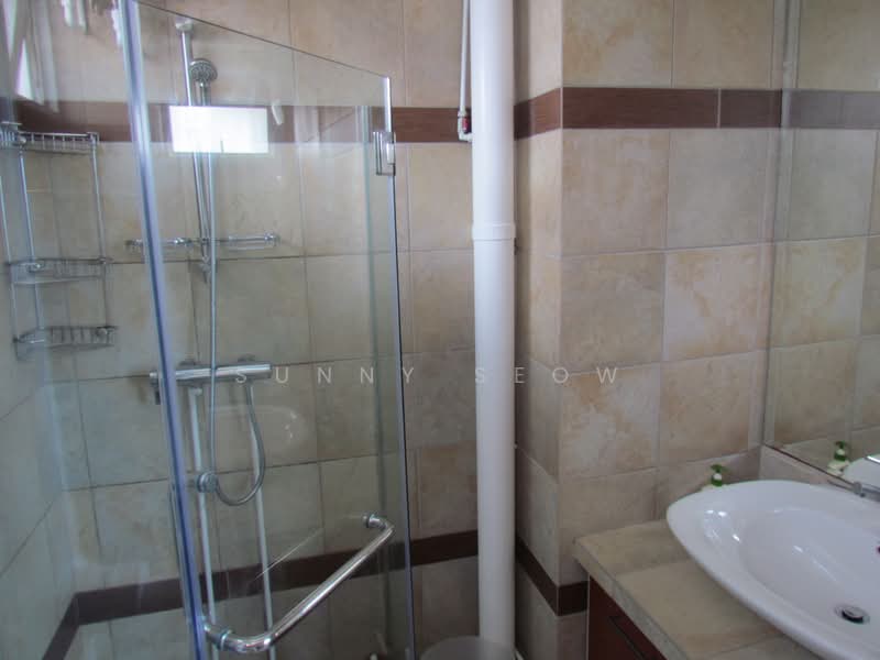 Blk 170 Stirling Road, Stirling Road, 2 Bedrooms, 700 sqft, HDB Flat For Rent, by Sunny Seow, 21895772 - Bathroom - PropertyGuru.com.sg