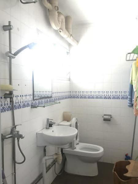 669 Jalan Damai, 669 Jalan Damai, Eunos / Geylang / Paya Lebar, 3 Bedrooms, 1,372 sqft, HDB Flat For Rent, by Joanne Li, 21897838 - PropertyGuru.com.sg