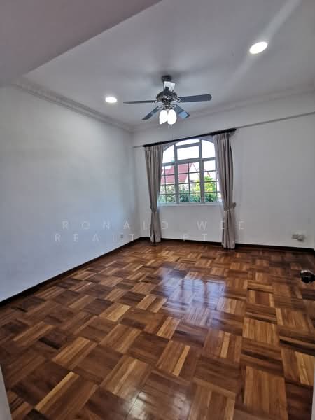 Bedok Ria, Bedok Ria Crescent, 5 Bedrooms, 2,800 sqft, Terraced House For Rent, by RUTH, 21900942 - PropertyGuru.com.sg