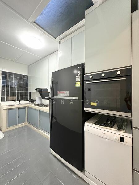 For Rent - 4BR+1 2 Storey Corner Terrace