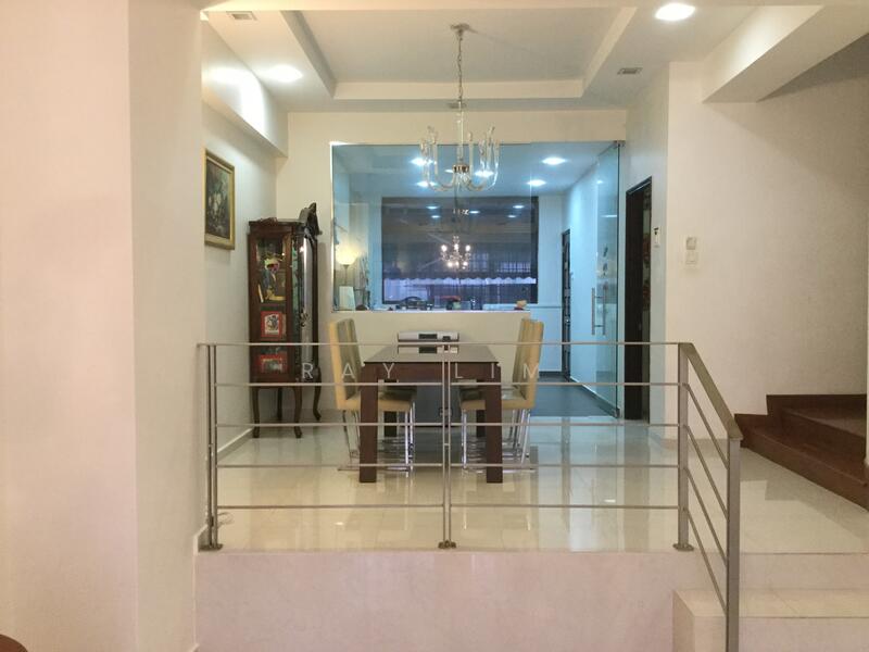 Renovated Kovan Area 1km Rosyth School ! Walk to MRT Heartland Mall, , 4 Bedrooms, 2,400 sqft, Terraced House For Rent, by Ray Lim, 21910860 - PropertyGuru.com.sg