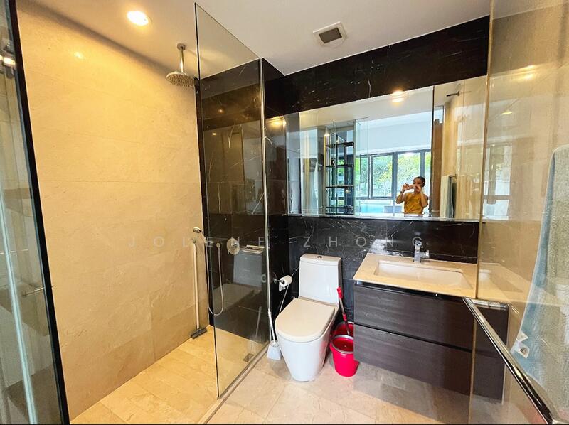 Waterfront Isle, 738 Bedok Reservoir Road, 1 Bedroom, 700 sqft, Condominium For Sale, by Jolene Zhong, 21912865 - PropertyGuru.com.sg