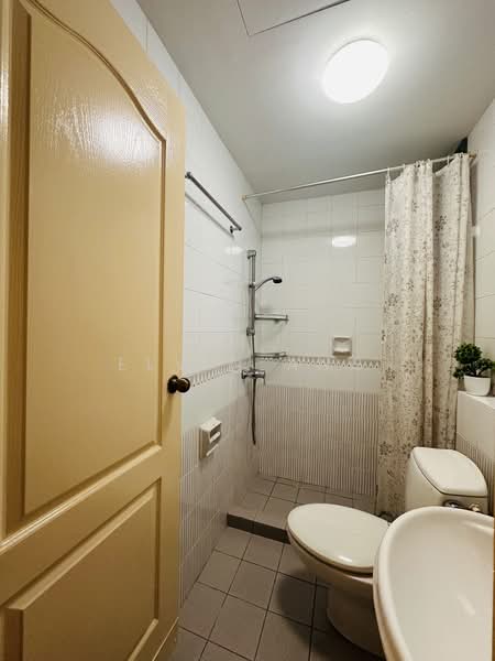 Tiara, 1 Kim Seng Walk, 4 Bedrooms, 1,550 sqft, Apartment For Rent, by Elvin Ang, 21915296 - PropertyGuru.com.sg