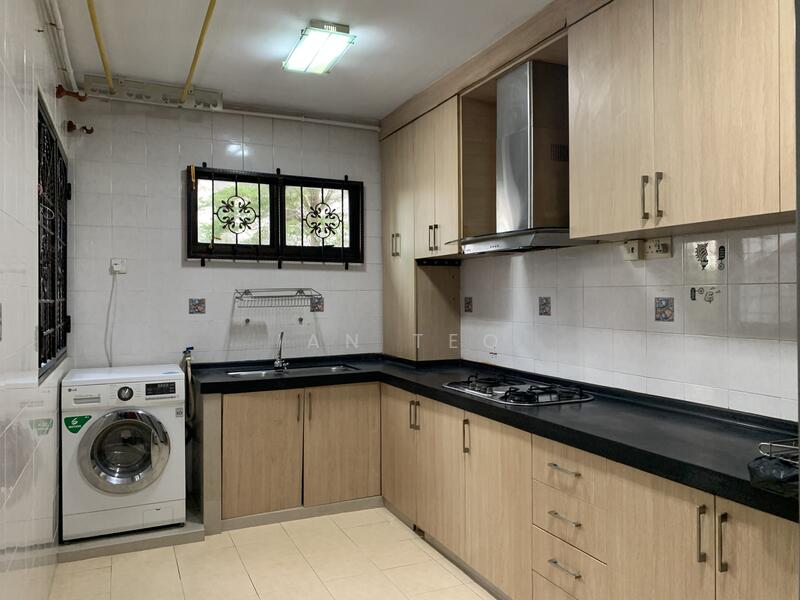 For Rent - 18 Dover Crescent