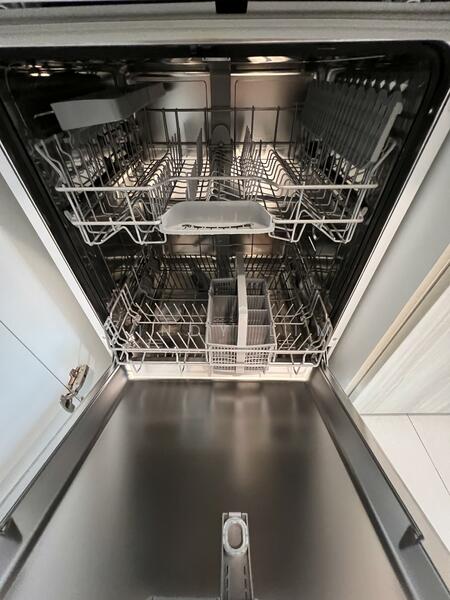 dishwasher 