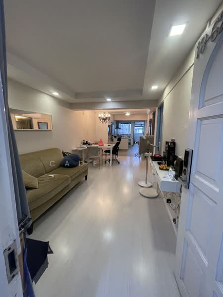 13 Holland Drive, 13 Holland Drive, 2 Bedrooms, 700 sqft, HDB Flat For Rent, by Caden Wan, 21925428 - PropertyGuru.com.sg