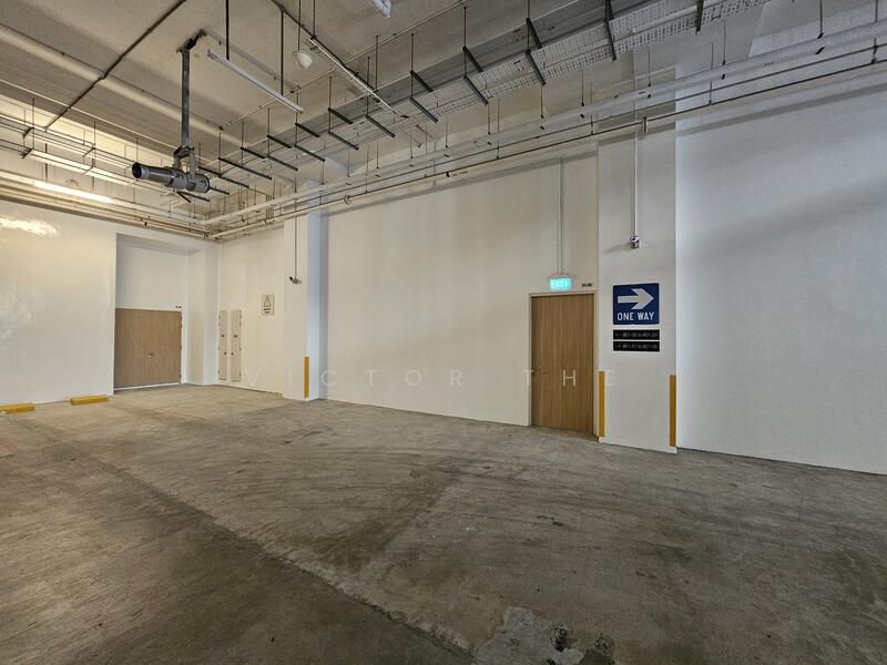 Interlocal Centre, 100G Pasir Panjang Road, 1,680 sqft, Light Industrial (B1) For Rent, by Victor The, 21928848 - CommercialGuru.com.sg