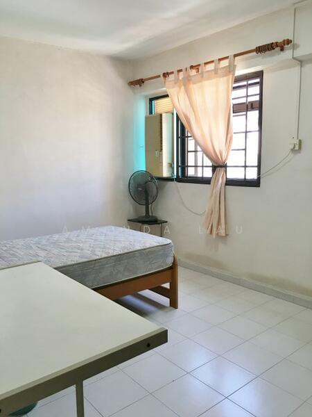 Common Room 1 With Single Bed