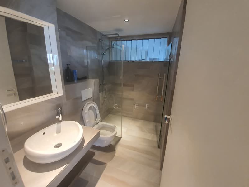 Leonie Towers, 20 Leonie Hill, 3 Bedrooms, 2,938 sqft, Apartment For Rent, by Nic Ee, 21934738 - Attached bath to bedroom on upper floor - PropertyGuru.com.sg