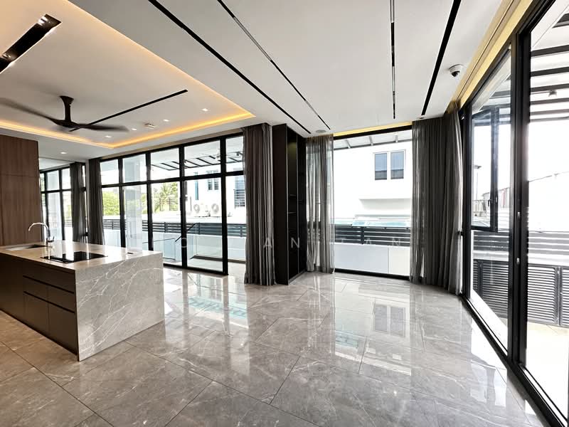 Jalan Jarak, Jalan Jarak, 6 Bedrooms, 6,080 sqft, Semi-Detached House For Sale, by Norman Tan, 21939960 - PropertyGuru.com.sg