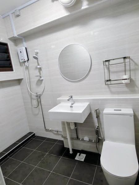 486C Tampines Avenue 9, 486C Tampines Avenue 9, Pasir Ris / Tampines, 3 Bedrooms, 1,302 sqft, HDB Flat For Rent, by Eric Kwek, 21942090 - Bathroom - PropertyGuru.com.sg