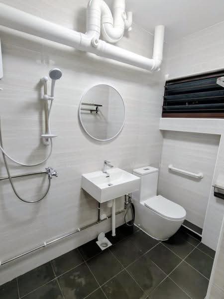 486C Tampines Avenue 9, 486C Tampines Avenue 9, Pasir Ris / Tampines, 3 Bedrooms, 1,302 sqft, HDB Flat For Rent, by Eric Kwek, 21942090 - Bathroom - PropertyGuru.com.sg
