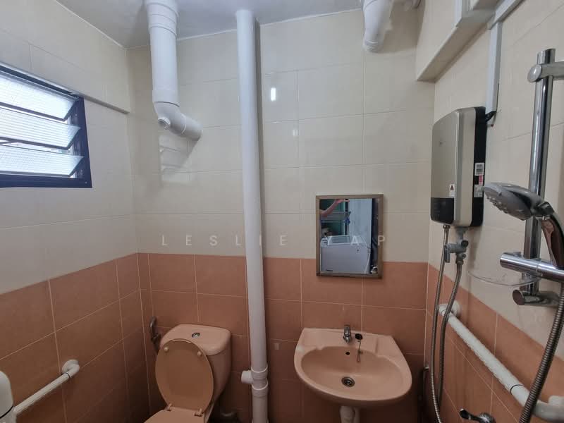 426 Clementi Avenue 3, 426 Clementi Avenue 3, Room Rental, 200 sqft, HDB Flat For Rent, by Leslie Yap, 21950107 - PropertyGuru.com.sg