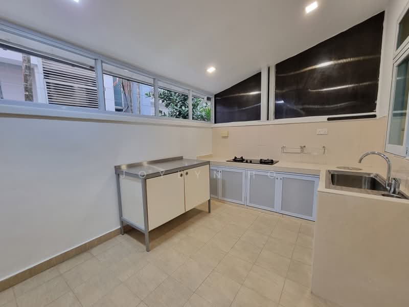 Elias Terrace, Elias Terrace, 6 Bedrooms, 2,350 sqft, Terraced House For Rent, by Joylyn Ho, 21950425 - PropertyGuru.com.sg