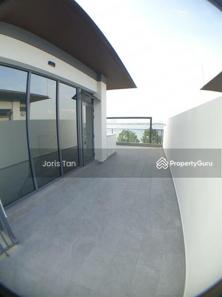 Roof Terrace with BBQ area