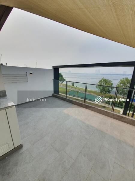 Roof Terrace with BBQ area