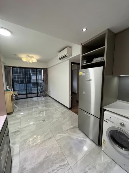 Lake Grande Condominium For Sale at S$ 1,250,000 | PropertyGuru Singapore