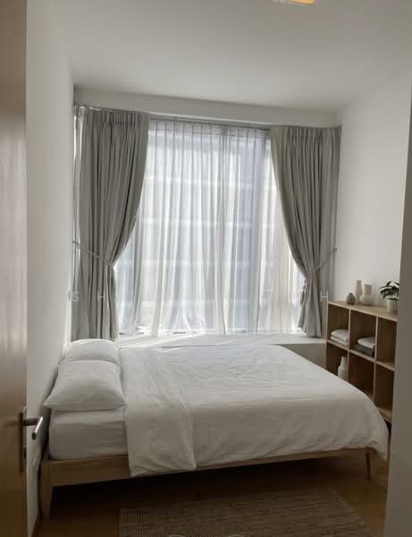 Helios Residences, 15 Cairnhill Circle, 2 Bedrooms, 1,281 sqft, Apartment For Rent, by Sherlyn Koh, 21958415 - PropertyGuru.com.sg