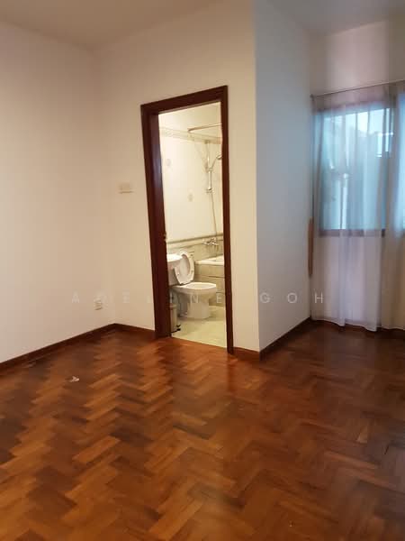Cheap & Central - Purvis St@Bugis-882sf-2 rms-Expat Choice ! NO Facilities-NO Students & Workers, Bugis Purvis Street, 2 Bedrooms, 882 sqft, Walk-up Apartment For Rent, by Adeline Goh, 21966645 - PropertyGuru.com.sg