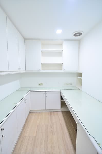 Regency Park, 11 Nathan Road, 4 Bedrooms, 3,650 sqft, Condominium For Rent, by Lynn Loh, 21971627 - PropertyGuru.com.sg