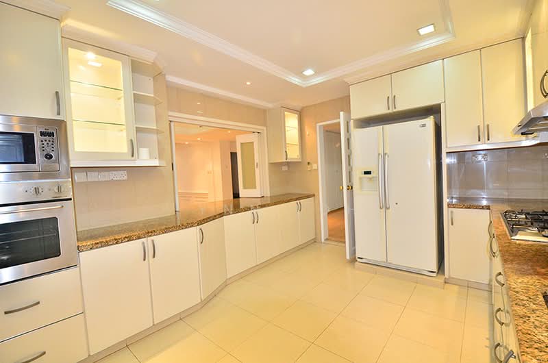 Regency Park, 11 Nathan Road, 4 Bedrooms, 3,650 sqft, Condominium For Rent, by Lynn Loh, 21971627 - PropertyGuru.com.sg