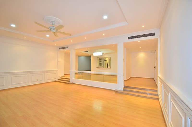 Regency Park, 11 Nathan Road, 4 Bedrooms, 3,650 sqft, Condominium For Rent, by Lynn Loh, 21971627 - PropertyGuru.com.sg