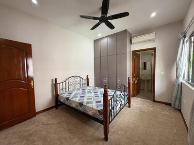 For Rent - Ensuite Room in Detached House on Holland Road