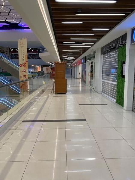 Bukit Timah Plaza, 1 Jalan Anak Bukit, Clementi Park / Upper Bukit Timah, 145 sqft, Other Retail For Rent, by Jackie Aw, 21974322 - Corridor - CommercialGuru.com.sg