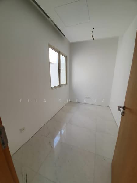 Orchard Scotts, 11 Anthony Road, 4 Bedrooms, 3,369 sqft, Condominium For Rent, by Ella Sherman, 21975362 - PropertyGuru.com.sg