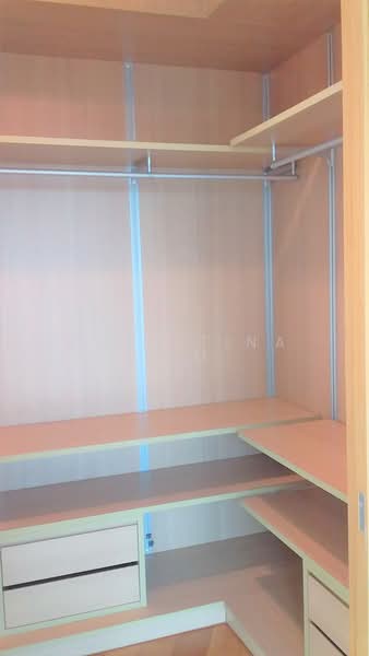Tribeca by the Waterfront, 60 Kim Seng Road, 3 Bedrooms, 1,765 sqft, Condominium For Rent, by Christina Lim, 21981003 - Walk-in Wardrobe - PropertyGuru.com.sg