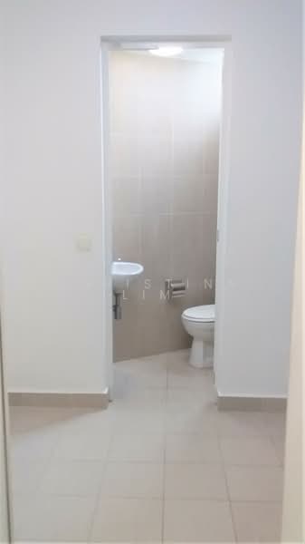 Tribeca by the Waterfront, 60 Kim Seng Road, 3 Bedrooms, 1,765 sqft, Condominium For Rent, by Christina Lim, 21981003 - Maid's Room - PropertyGuru.com.sg