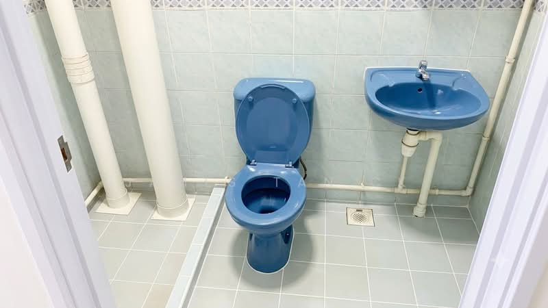 301A Anchorvale Drive, 301A Anchorvale Drive, Room Rental, 100 sqft, HDB Flat For Rent, by James Tan CK, 21984408 - Common Toilet with heater - PropertyGuru.com.sg