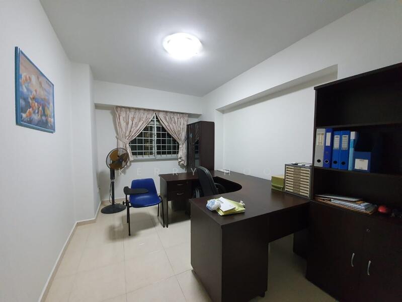 Common Bedroom 2 (currently is study Room)