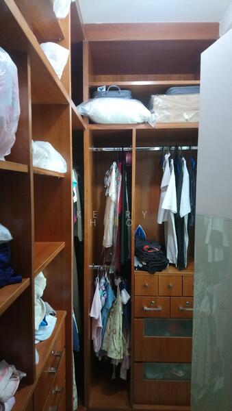 Walk-in Wardrobe in Master Room