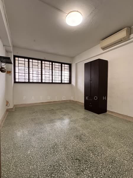 222 Lorong 8 Toa Payoh, 222 Lorong 8 Toa Payoh, 3 Bedrooms, 882 sqft, HDB Flat For Rent, by Patrick Koh, 21997191 - PropertyGuru.com.sg