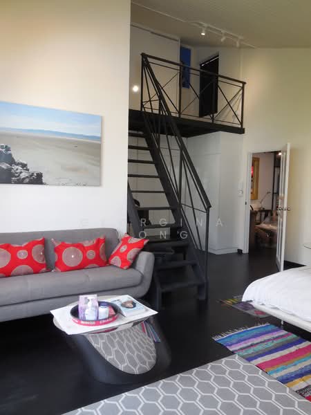 Rich East Garden, 300 Upper East Coast Road, 3 Bedrooms, 2,388 sqft, Condominium For Rent, by Georgina Wong, 21999459 - Enormous master bedroom with ensuite, dressing area and double height wardrobe space - PropertyGuru.com.sg
