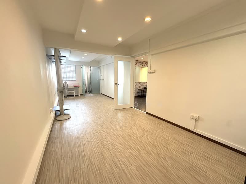 222 Serangoon Avenue 4, 222 Serangoon Avenue 4, 1 Bedroom, 721 sqft, HDB Flat For Rent, by Emy Wong, 22000314 - Master Bedroom - PropertyGuru.com.sg